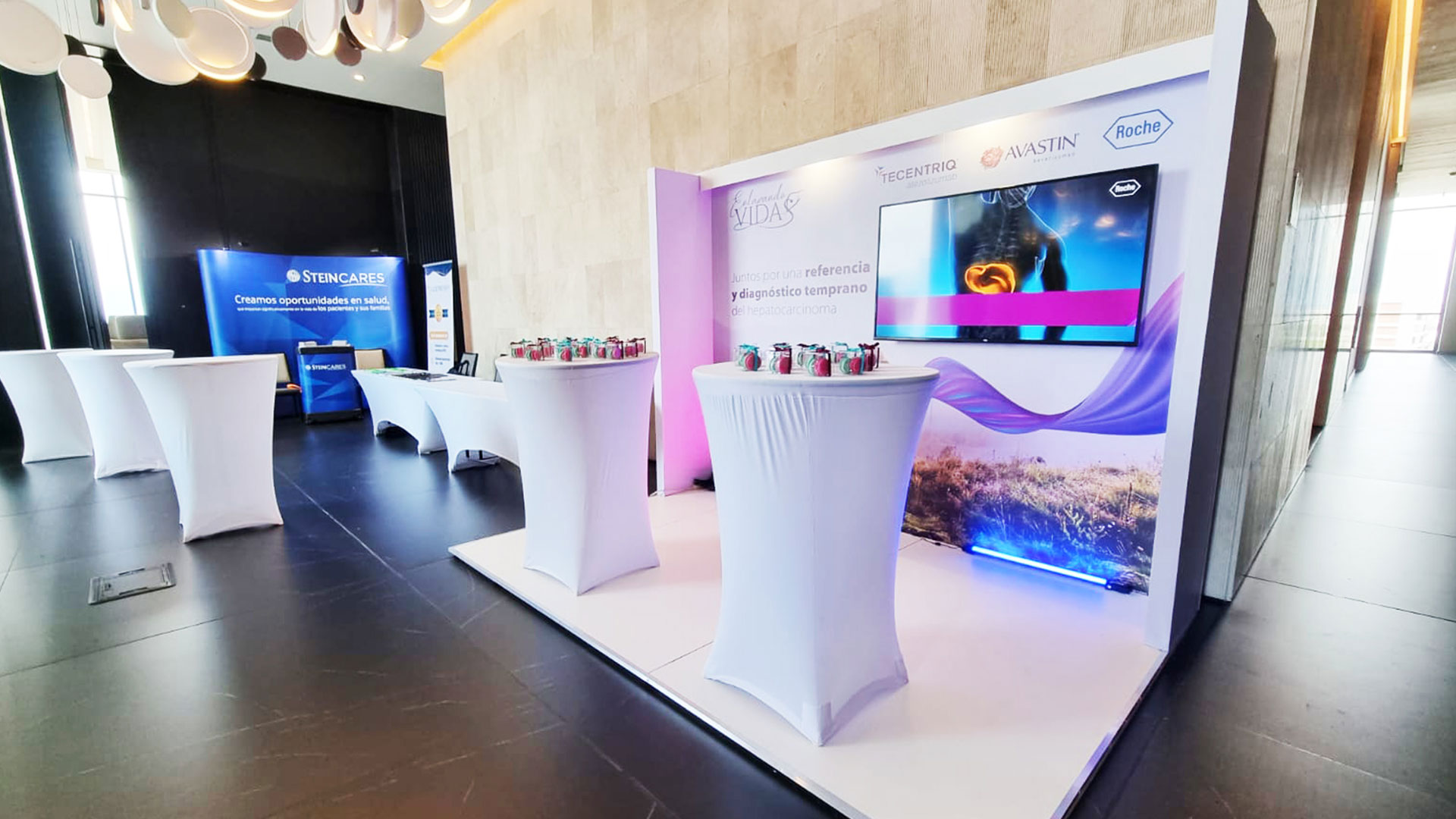 Stand Enlazando Vidas, Roche