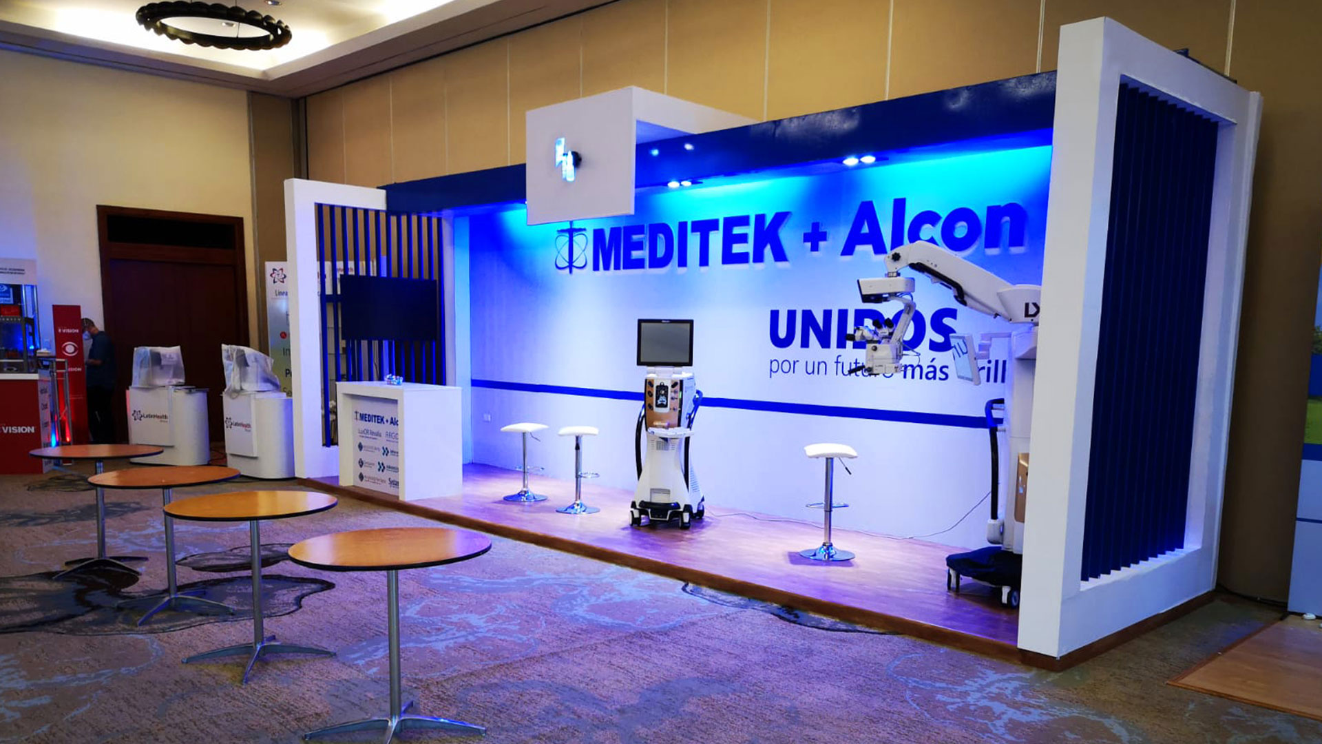 Stand Unidos Por Un Futuro Más Brillante, Alcon